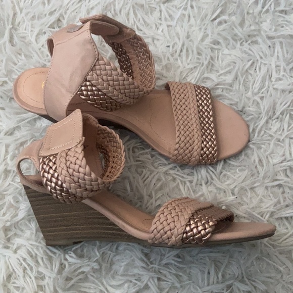 Heels - Picture 2 of 2